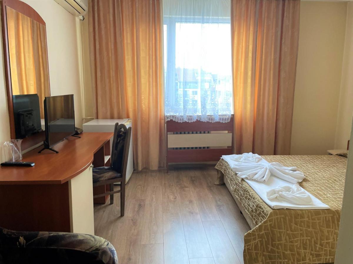 Family Hotel Central Burgas City Eksteriør billede