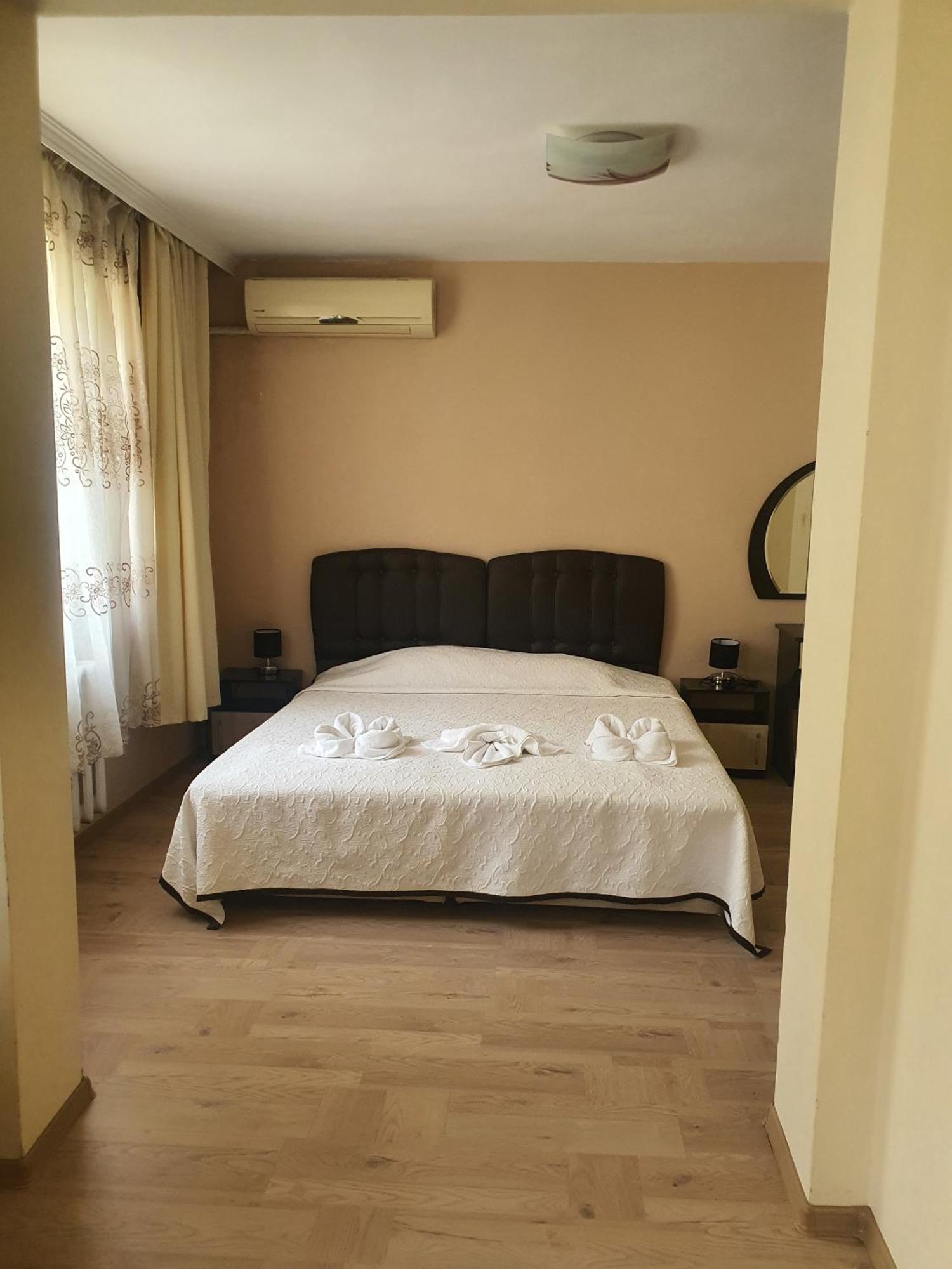 Family Hotel Central Burgas City Eksteriør billede